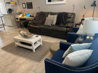 Sycamore Suite/ Wi-Fi & office - Big Spring - 8
