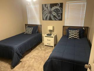 Sycamore Suite/ Wi-Fi & office - Big Spring - 4