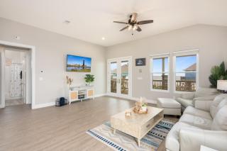 High Tide Hideaway home - Crystal Beach - 2