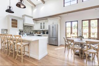 Exquisite luxury executive cottages - Woodside - 4