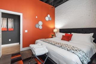 Luxury Urban 1BR King Bed-Parking - Heart of Historic Germantown - Temple & LaSalle -105- Stay Long Term! - 6