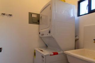 Beautiful New 3Bed Penthouse Pool Wi-Fi - 3