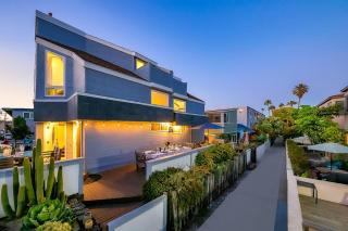 Incredible beach location, steps to ocean! - 1