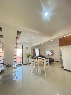 Mactan Airport Affordable Cozy Loft Condo by A&C - Pusok - 8