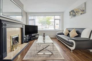 house in Heald Green village - 0