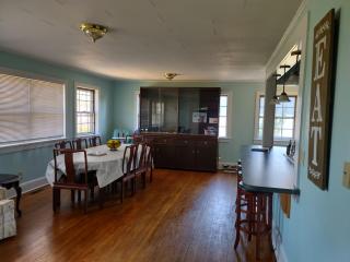 Welcome To Downtown Pickens close to Clemson and Lake Keowee - 2