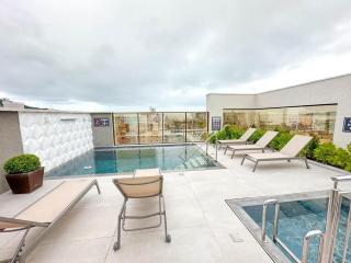 Apartamento novo,uma quadra praia de Bombas com piscina aquecida - 0