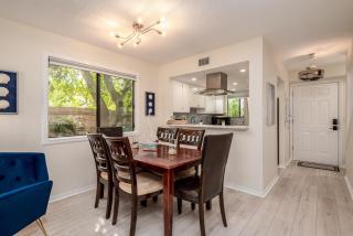 Jax Vacations 1/2 Mile to Beach, 2 bedroom townhome pet friendly - 4