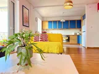 Cozy fairytal garden apartment, Family Friendly, Free parking, 15 Min to Airport - Atene - 2