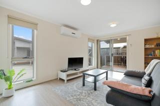 Cosy Cowes Escape - 5