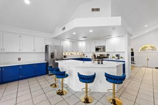 Heated Pool - Poker - 5 min - Airport - 10-Strip - Las Vegas - 4