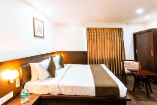 Hotel Krishna by KeyMagics - 4