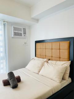 * *D2 Central Location Condo - Iloilo - 9
