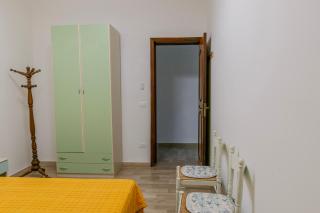 Seaside Bliss: Kaukana Sun & Moon Apartments with Parking - Villaggio Azzurro - 2