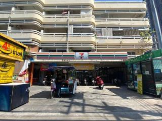 1-Step Beach & 711! Huge Condo next to Copacabana - Jomtien Beach - 3