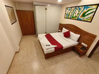Hotel Beach Crown Juhu - 4