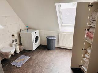 Charmantes Apartment mit kostenlosem Parkplatz - - 2