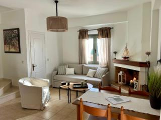 Horizon Villa Mani - Seaview Family Friendly House - 2