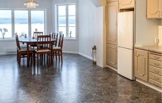 Nice Home In Hunge With House Sea View - Bräcke - 7