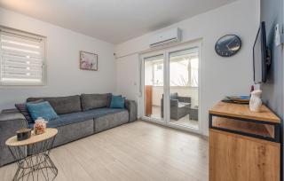 2 Bedroom Amazing Apartment In Novalja - Novalja (Novaglia) - 8