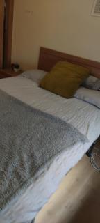Amplia habitación en buena ubicación - Madrid - 3