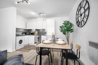 Luxury City Centre Apartment - 2 Bedroom - Balcony - Top Rated - 377P - Birmingham - 1