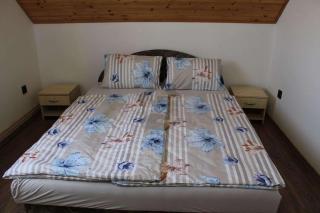 Estike nyaraló merevfalú kerti medencével - 1