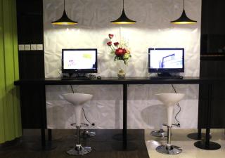 Bonnet Hotel Surabaya - Surabaya - 6