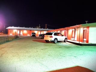 Holiday Host Motel & RV Park - Sonora - 1