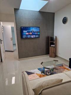 F2 type apartment Near Stade de France - 0