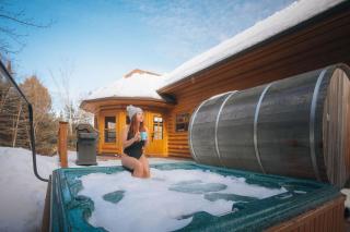 Bee Private Hot Tub Sauna Ski, Snowshoes - 8