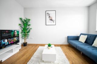 Two Bedroom Apartment - Off-Street Parking - Netflix - Wifi - 1dS - - 1