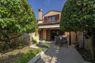 Vesna in Rovinjsko Selo (Haus für 2-4 Personen) - Rovinj - 0
