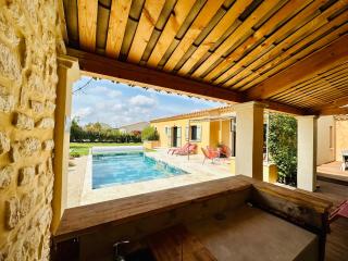 Le petit Mazet du Domaine avec sa piscine - 8