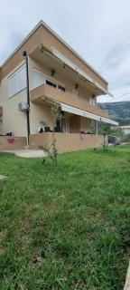 Deluxe Apartmani Vila Pejovic Sutomore - 1