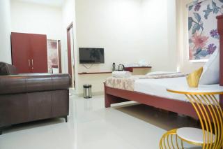 AC Queen Room Near Wipro Circle Gachibowli - Haiderabad - 7