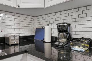 1BR Calm, Cozy & Furnished Apt in Hyde Park - Windermere 402 - Chicago - 7