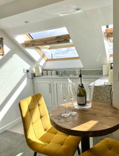 Seascape - Stylish Modern apartment - Barton on Sea - 0