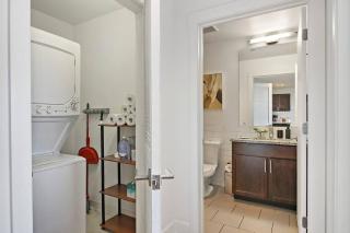 1BR Chic & Elite Apt in Hyde Park - Shoreland 714 - Chicago - 9
