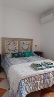 Gibraltar Views Guest House - 1