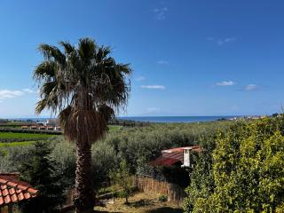 Jordan's Garden Maisonette - Nea Moudania - 9