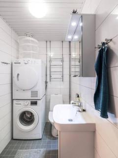 Cozy roomy studio flat next to tram stop @ Kallio - 1