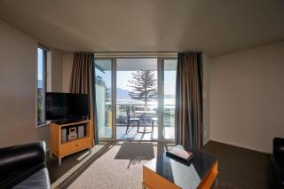 Waves on Esplanade - Kaikoura Waterfront Apartment - Kaikoura - 8