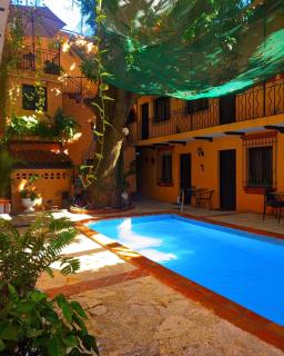 Historic Colonial Boutique Hotel Pool Jacuzzi Bar Restaurant by AA Group - Santo Domingo - 9