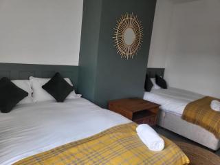 Nice 2 bedroom (3 beds) house in Huddersfield - Lindley - 7