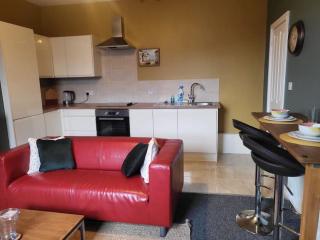 Nice 2 bedroom (3 beds) house in Huddersfield - Lindley - 2
