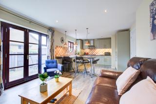 Spacious & Modern 2 Bed sleeps 5 in Walthamstow - Londra - 7