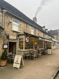 Priory Tearooms Burford with Rooms - Burford - 4