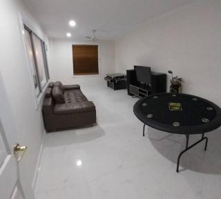 9 Room Family & Pet Friendly Home - Caloundra - 2