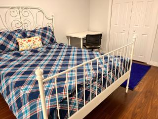 3 BR GREAT HOUSE WITH ONE parking - Richmond Hill - 7